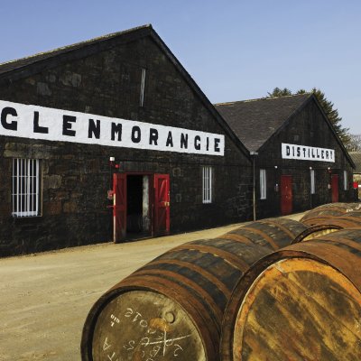 Alcohol production has been recorded on the Morangie Farm, from which the distillery takes its name since the early 18th century. 